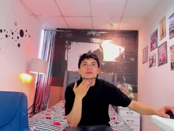 Live cam boy Draven_night, 20 yrs – Hot Male Cams