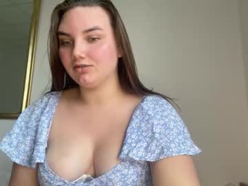 Dreamyblushfairy • shy • 21y • in your chest <3 • public