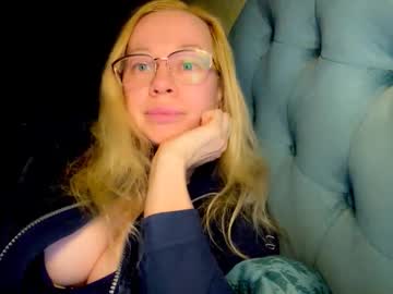 Live Milf Dreamylive_, 45 yrs – Hot Milf Cams