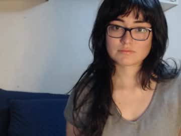 Dronae live cam profile photo — HD — lush — age 25 — a bad trip