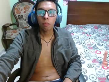 Live cam boy Dtwink0310, 24 yrs – Hot Gay Cams