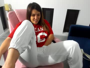 Dyanakaylin • bigboobs • 27y • cb • public