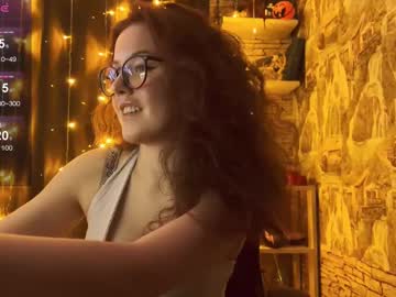 Edithafarro live cam profile photo — HD — smoke — age 22 — USS Enterprise NCC-1701