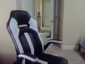 Effenhowie • asian • 28y • Right Next Door • public