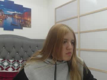 Live cam boy Eilish_hall, 18 yrs – Hot Male Cams