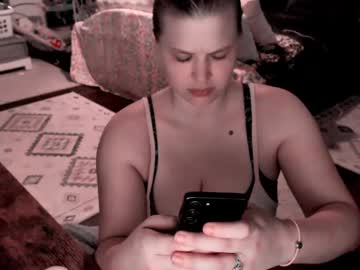elinareign - Free Live Cam Model Online