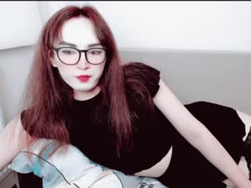 Elisa 2001 • teen • 23y • . • private