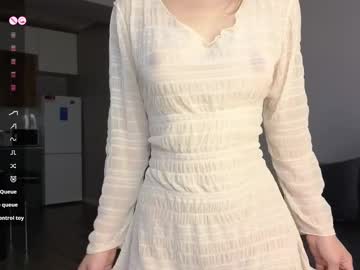 Ella Lee15 • asian • 19y • Osaka • public