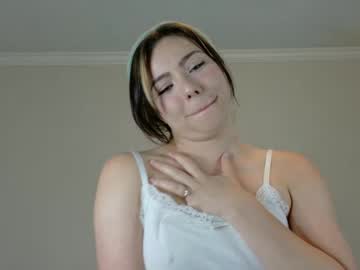 Ellajames01 • cute • 23y • Utah, United States • public