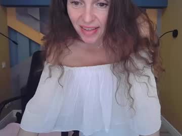 Live webcam: Ellalongs, 36 yrs - Female Sex Cams