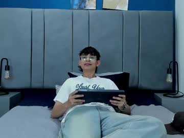 Live cam boy Elyoordis – Hot Male Cams