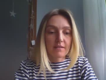 Elyrasnarl • nonude • country in your mind ? • public