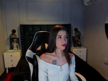 ema_moon - Free Live Cam Model Online