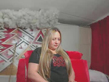 Live Milf Emeraldcurbesexxxy – Hot Milf Cams