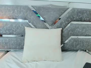 Live cam boy Emily_peach__ – Hot Male Cams