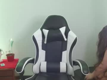 Emilybluntt  • curvy • 0y • In your Fantasie ? • public