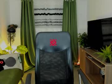 Emilywiled • nonude • 0y • Loveland • public