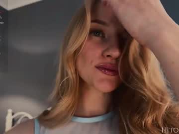 Emma_lov2 • blonde30y • Place of love • public