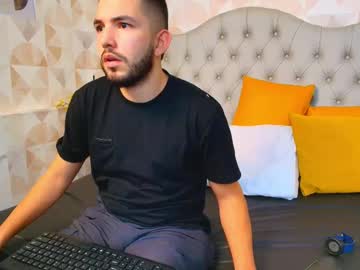enzo_blanc - Free Live Cam Model Online