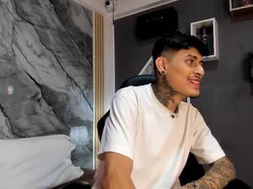 Live cam boy Enzorodriguezz, 24 yrs – Hot Gay Cams