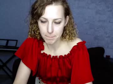 Erdbeeren Mit Sahne • striptease • 26y • Earth • public