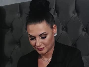 Ericarosse • milf • 44y • Europe • public