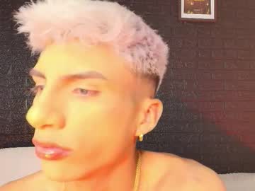 Live cam boy Erick_velveth, 21 yrs – Hot Male Cams