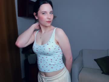 esmaclay - Live Cam Model Online on Ted's Cam Directory