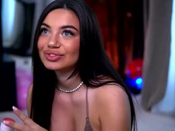 esmeluv - Free Live Cam Model Online