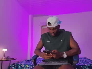 Live cam boy Ethan_travis0, 22 yrs – Hot Male Cams