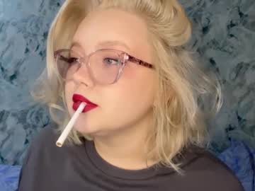 Eva_kittenn • smoke99y • your screen rn • public