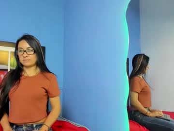 Evelyn Lovv • latina • 20y • medellin antioquia • public