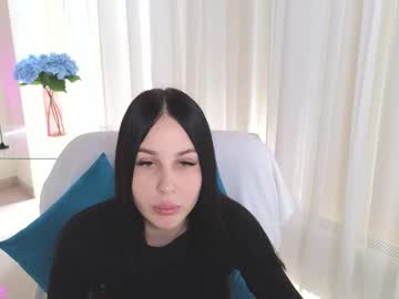 Evelynanux • new • 18y • Romania, Bucharest • public