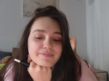 evi_woow - Free Live Cam Model Online