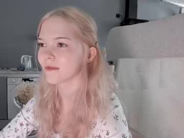 Live webcam: Fairy_casey, 20 yrs - Female Sex Cams