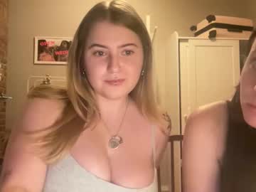 Fiona238805 • young • 20y • Los Angeles • public