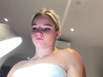 fitbbyy - Live Cam Model Online on Ted's Cam Directory