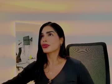 Live Milf Fitnessmommyy, 32 yrs – Hot Milf Cams