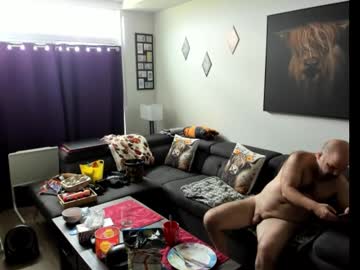 Flexymodern • exhibitionist51y • Canada • public