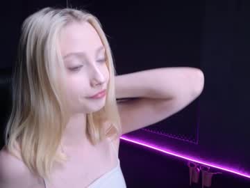 Fluffy Cloude • feet • 18y • your sweet pink dreams • public