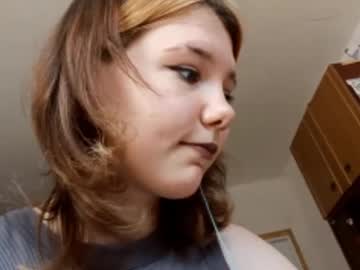 Foxie Flare Fizz Yay • shy • 18y • Prague, Czechia • public