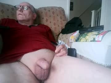 Fredlittledick4 • mature • 65y • United Kingdom • public