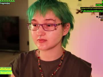 Frogessjay • braces • 0y • S???????-??re • public