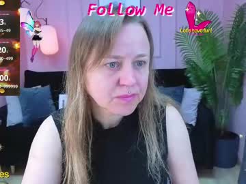 Gabriel Gold • milf • 45y • Estonia • public