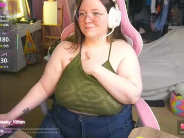 Geeky Kitten • lovense • 29y • Online • public