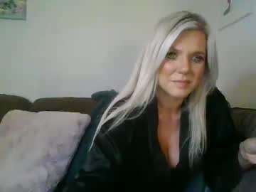 Live Milf Georgialewis, 31 yrs – Hot Milf Cams