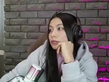 Gigglepuff  • nonude • 0y • country in your mind ? • public