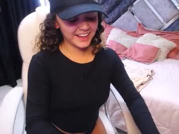 Giia Moroe • young • 0y • Chaturbate • public