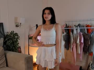 Gimme_the_kiss • 1818y • I am from Latvia, but I currently live in Belgium • private