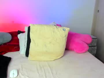 Gisel6playful • christmas • 22y • Colombia • public